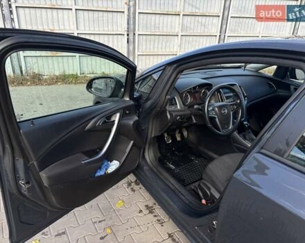 Опель Астра 2013 в Львове на Automoto.ua Серый Опель Астра, объемом двигателя 1.7 л и пробегом 324 тыс. км за 7300 $, фото 9 на Automoto.ua