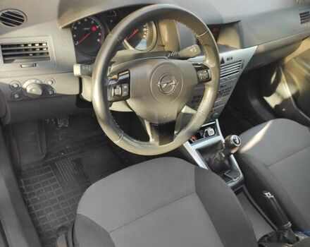 Серый Опель Астра, объемом двигателя 1.6 л и пробегом 139 тыс. км за 5999 $, фото 6 на Automoto.ua