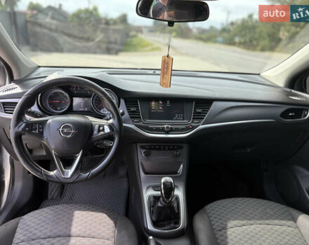 Серый Опель Астра, объемом двигателя 1.6 л и пробегом 197 тыс. км за 8800 $, фото 10 на Automoto.ua