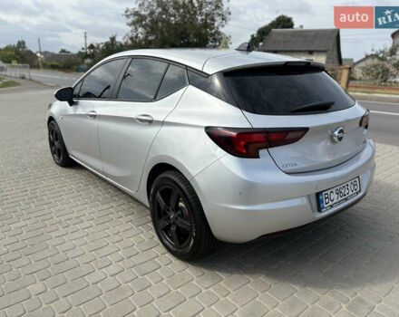 Серый Опель Астра, объемом двигателя 1.6 л и пробегом 197 тыс. км за 8800 $, фото 4 на Automoto.ua