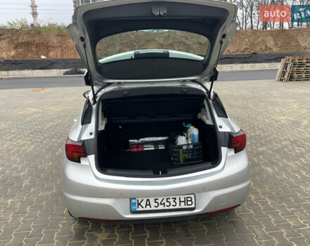 Серый Опель Астра, объемом двигателя 1.4 л и пробегом 160 тыс. км за 10000 $, фото 11 на Automoto.ua