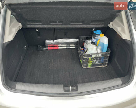 Серый Опель Астра, объемом двигателя 1.4 л и пробегом 160 тыс. км за 10000 $, фото 12 на Automoto.ua