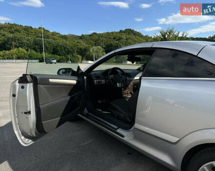 Серый Опель Астра, объемом двигателя 1.9 л и пробегом 240 тыс. км за 6000 $, фото 5 на Automoto.ua