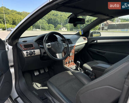 Серый Опель Астра, объемом двигателя 1.9 л и пробегом 240 тыс. км за 6000 $, фото 9 на Automoto.ua