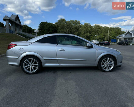 Серый Опель Астра, объемом двигателя 1.9 л и пробегом 240 тыс. км за 6000 $, фото 4 на Automoto.ua