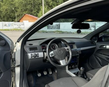 Серый Опель Астра, объемом двигателя 1.9 л и пробегом 337 тыс. км за 5650 $, фото 4 на Automoto.ua