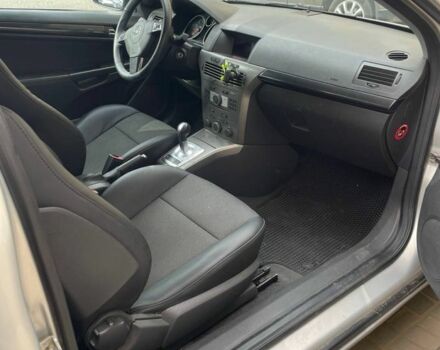 Серый Опель Астра, объемом двигателя 1.6 л и пробегом 290 тыс. км за 4400 $, фото 5 на Automoto.ua