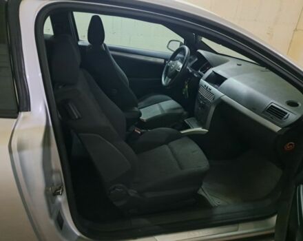 Серый Опель Астра, объемом двигателя 1.7 л и пробегом 175 тыс. км за 5300 $, фото 2 на Automoto.ua