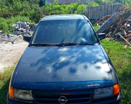 Серый Опель Астра, объемом двигателя 1.6 л и пробегом 0 тыс. км за 2100 $, фото 2 на Automoto.ua