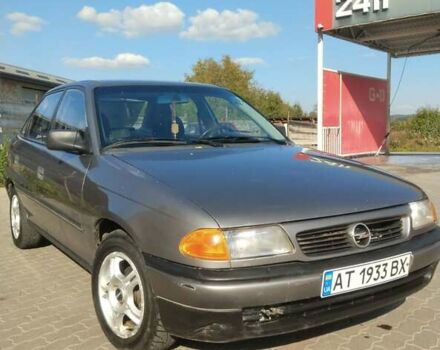 Сірий Опель Астра, об'ємом двигуна 1.6 л та пробігом 100 тис. км за 900 $, фото 1 на Automoto.ua