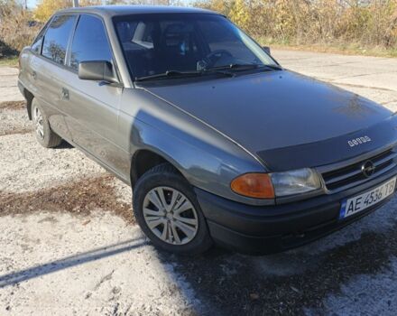 Серый Опель Астра, объемом двигателя 1.7 л и пробегом 320 тыс. км за 1194 $, фото 1 на Automoto.ua