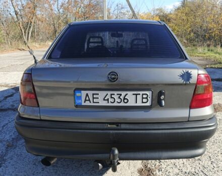 Серый Опель Астра, объемом двигателя 1.7 л и пробегом 320 тыс. км за 1194 $, фото 17 на Automoto.ua