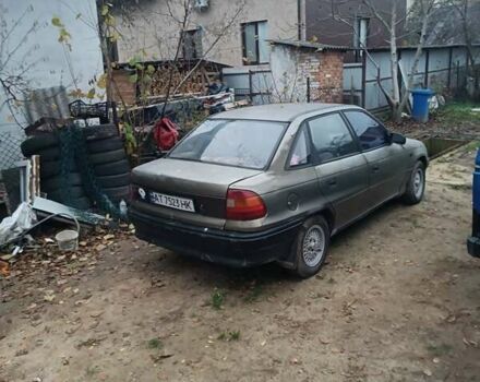 Серый Опель Астра, объемом двигателя 1.4 л и пробегом 187 тыс. км за 950 $, фото 2 на Automoto.ua