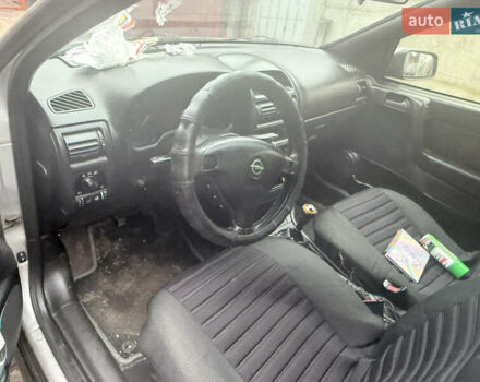 Серый Опель Астра, объемом двигателя 2 л и пробегом 300 тыс. км за 1900 $, фото 5 на Automoto.ua