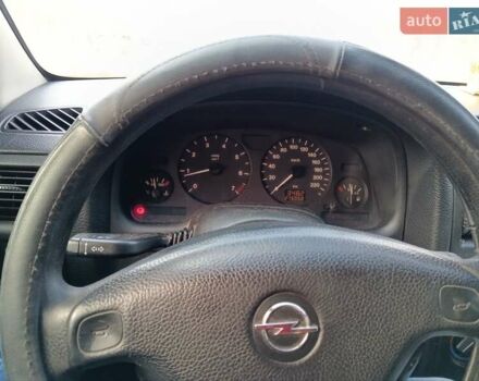 Серый Опель Астра, объемом двигателя 1.6 л и пробегом 275 тыс. км за 4200 $, фото 6 на Automoto.ua