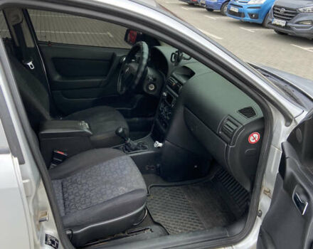 Серый Опель Астра, объемом двигателя 1.6 л и пробегом 278 тыс. км за 2200 $, фото 7 на Automoto.ua