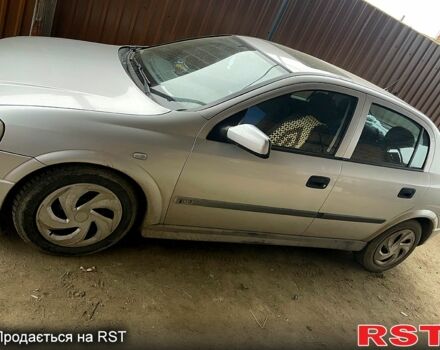 Серый Опель Астра, объемом двигателя 1.7 л и пробегом 250 тыс. км за 1750 $, фото 4 на Automoto.ua