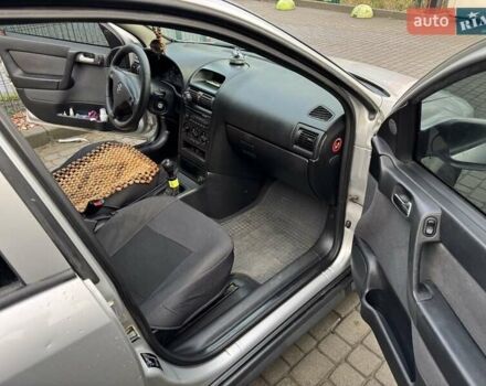 Серый Опель Астра, объемом двигателя 1.6 л и пробегом 420 тыс. км за 3500 $, фото 7 на Automoto.ua