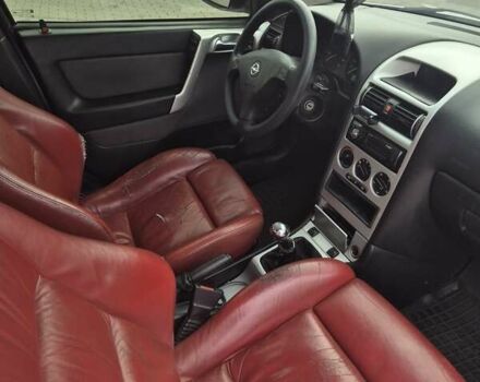 Серый Опель Астра, объемом двигателя 1.36 л и пробегом 349 тыс. км за 3300 $, фото 6 на Automoto.ua