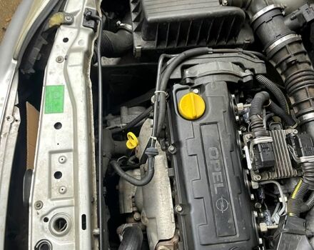 Серый Опель Астра, объемом двигателя 1.7 л и пробегом 250 тыс. км за 1750 $, фото 12 на Automoto.ua