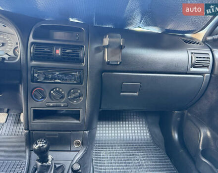 Сірий Опель Астра, об'ємом двигуна 1.4 л та пробігом 90 тис. км за 3500 $, фото 17 на Automoto.ua