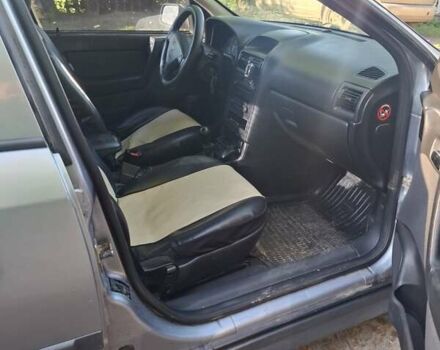 Сірий Опель Астра, об'ємом двигуна 1.6 л та пробігом 322 тис. км за 3100 $, фото 8 на Automoto.ua