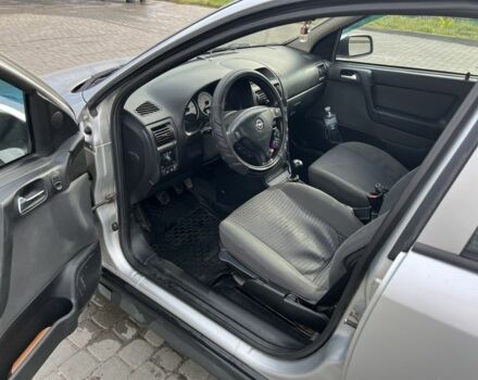 Серый Опель Астра, объемом двигателя 1.7 л и пробегом 303 тыс. км за 3500 $, фото 5 на Automoto.ua