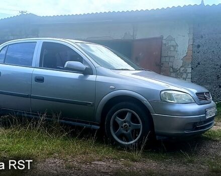 Серый Опель Астра, объемом двигателя 1.6 л и пробегом 272 тыс. км за 3150 $, фото 3 на Automoto.ua