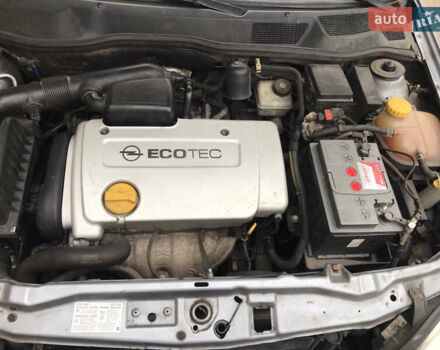 Серый Опель Астра, объемом двигателя 1.4 л и пробегом 254 тыс. км за 3500 $, фото 12 на Automoto.ua