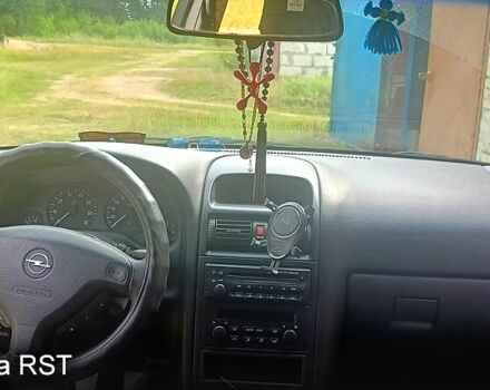 Серый Опель Астра, объемом двигателя 1.6 л и пробегом 272 тыс. км за 3150 $, фото 4 на Automoto.ua