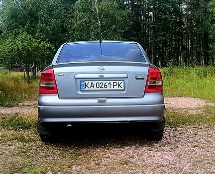 Серый Опель Астра, объемом двигателя 1.6 л и пробегом 272 тыс. км за 3150 $, фото 1 на Automoto.ua