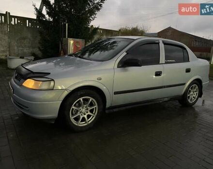 Серый Опель Астра, объемом двигателя 1.4 л и пробегом 300 тыс. км за 3200 $, фото 6 на Automoto.ua