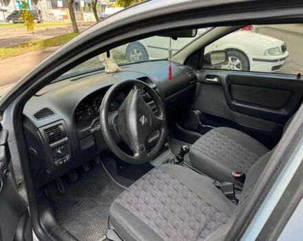 Серый Опель Астра, объемом двигателя 1.6 л и пробегом 160 тыс. км за 4500 $, фото 4 на Automoto.ua