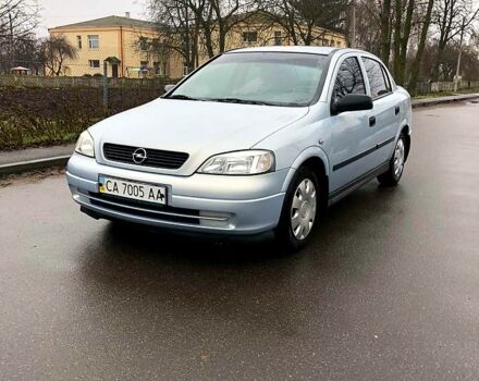 Серый Опель Астра, объемом двигателя 1.4 л и пробегом 180 тыс. км за 4000 $, фото 12 на Automoto.ua