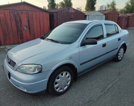 Серый Опель Астра, объемом двигателя 1.4 л и пробегом 180 тыс. км за 6400 $, фото 5 на Automoto.ua