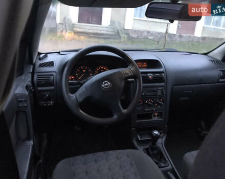 Сірий Опель Астра, об'ємом двигуна 1.6 л та пробігом 320 тис. км за 2200 $, фото 2 на Automoto.ua