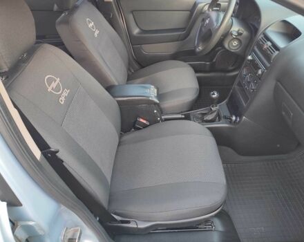 Серый Опель Астра, объемом двигателя 1.4 л и пробегом 180 тыс. км за 6400 $, фото 10 на Automoto.ua