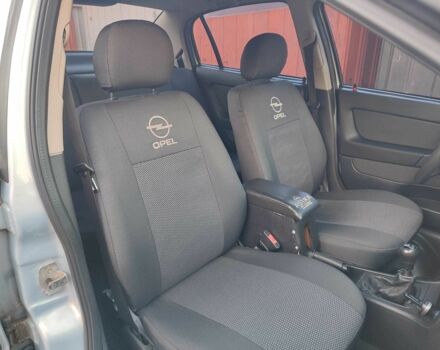 Серый Опель Астра, объемом двигателя 1.4 л и пробегом 180 тыс. км за 6400 $, фото 11 на Automoto.ua