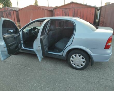 Серый Опель Астра, объемом двигателя 1.4 л и пробегом 180 тыс. км за 6400 $, фото 7 на Automoto.ua