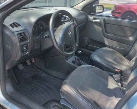 Серый Опель Астра, объемом двигателя 1.6 л и пробегом 302 тыс. км за 3500 $, фото 12 на Automoto.ua