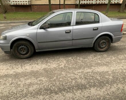 Серый Опель Астра, объемом двигателя 1.4 л и пробегом 224 тыс. км за 2300 $, фото 2 на Automoto.ua