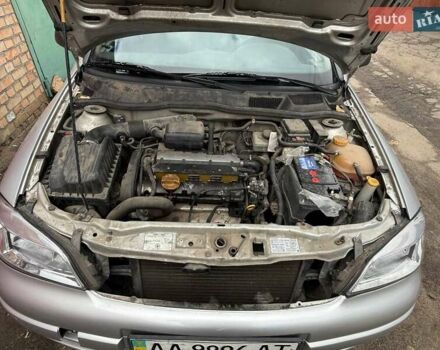 Серый Опель Астра, объемом двигателя 1.4 л и пробегом 120 тыс. км за 3800 $, фото 9 на Automoto.ua