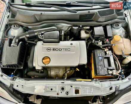 Серый Опель Астра, объемом двигателя 1.39 л и пробегом 240 тыс. км за 2800 $, фото 11 на Automoto.ua