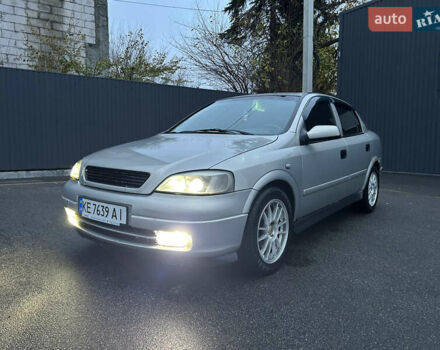 Серый Опель Астра, объемом двигателя 1.4 л и пробегом 269 тыс. км за 2200 $, фото 2 на Automoto.ua