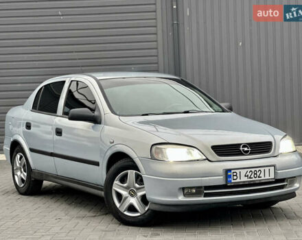 Серый Опель Астра, объемом двигателя 1.39 л и пробегом 240 тыс. км за 2800 $, фото 1 на Automoto.ua