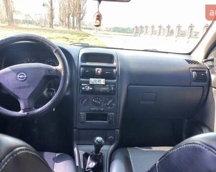 Сірий Опель Астра, об'ємом двигуна 1.39 л та пробігом 316 тис. км за 3700 $, фото 5 на Automoto.ua