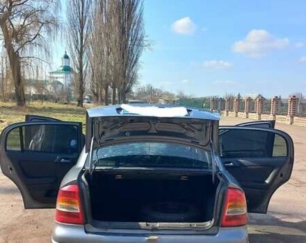 Сірий Опель Астра, об'ємом двигуна 1.39 л та пробігом 316 тис. км за 3700 $, фото 2 на Automoto.ua