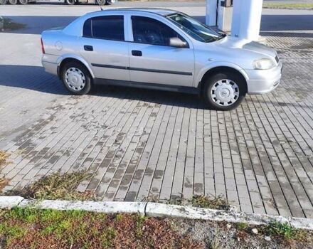 Серый Опель Астра, объемом двигателя 1.39 л и пробегом 242 тыс. км за 3800 $, фото 9 на Automoto.ua