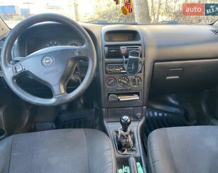 Сірий Опель Астра, об'ємом двигуна 1.4 л та пробігом 450 тис. км за 3200 $, фото 2 на Automoto.ua