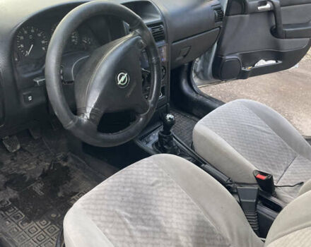 Серый Опель Астра, объемом двигателя 1.6 л и пробегом 290 тыс. км за 2400 $, фото 17 на Automoto.ua